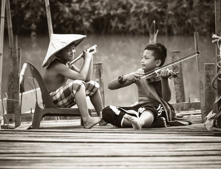 Kids playing with instruments